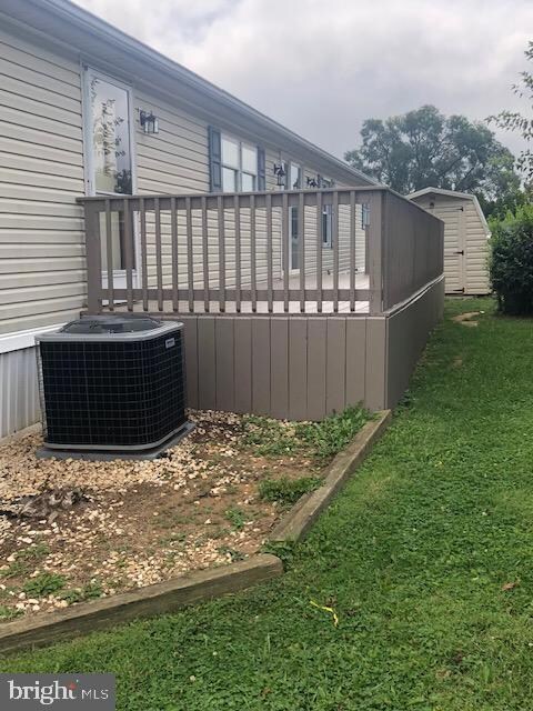 219 Longwood Ct W, Lancaster, PA 17603 - photo 4