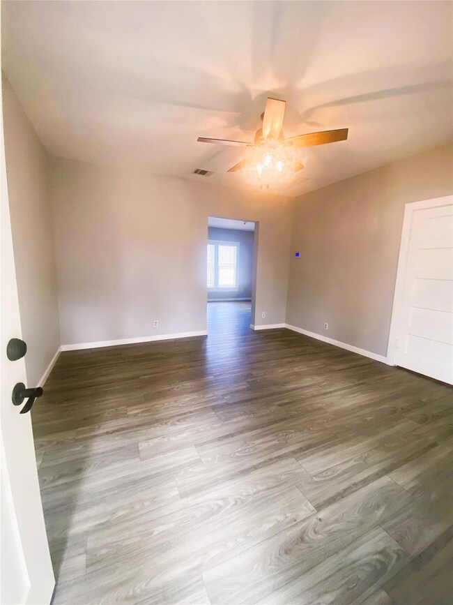 308 N Shawnee St, Ennis, TX 75119 - photo 7