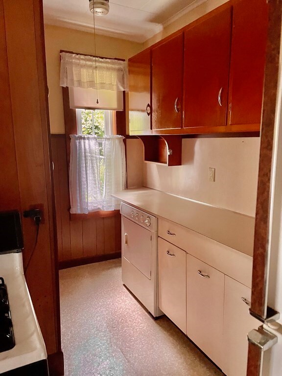 6 Spring St, Turners Falls, MA 01376 - photo 3