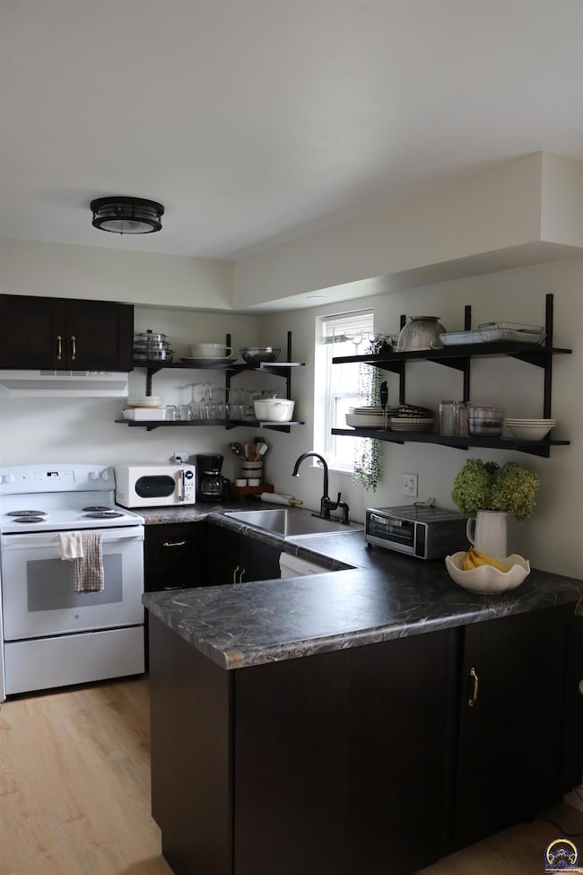 5440 SW 12th Terrace unit 2, Topeka, KS 66604 - photo 4