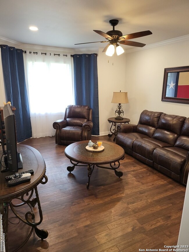 10611 Saltillo Flat, Helotes, TX 78023 - photo 4
