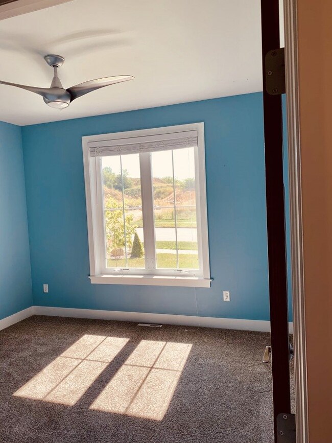 6254 Summit View Dr, Fitchburg, WI 53719 - photo 5