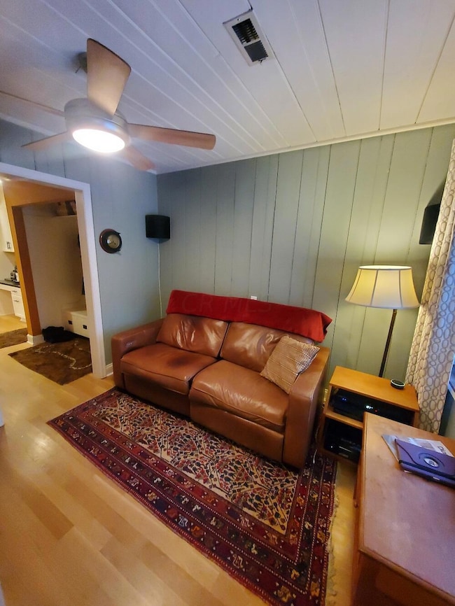 Den-Office1