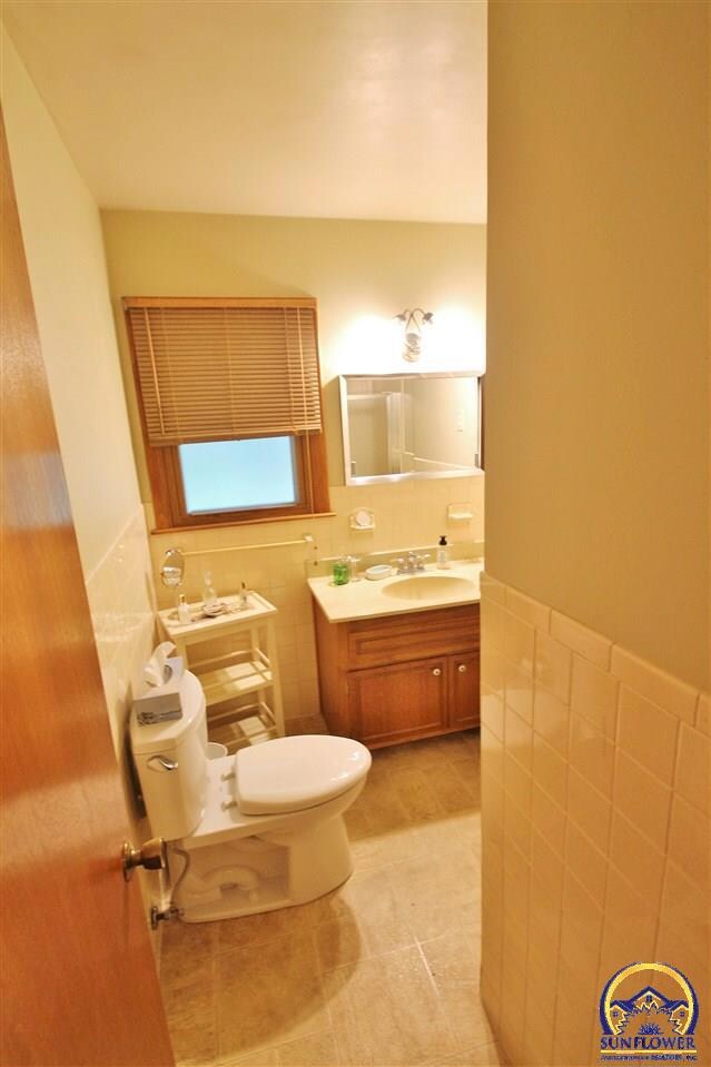 1912 SW Collins Ave, Topeka, KS 66604 - photo 7