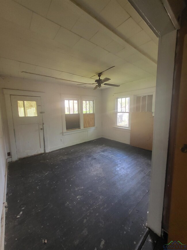906 N 7th St, Longview, TX 75601 - photo 5