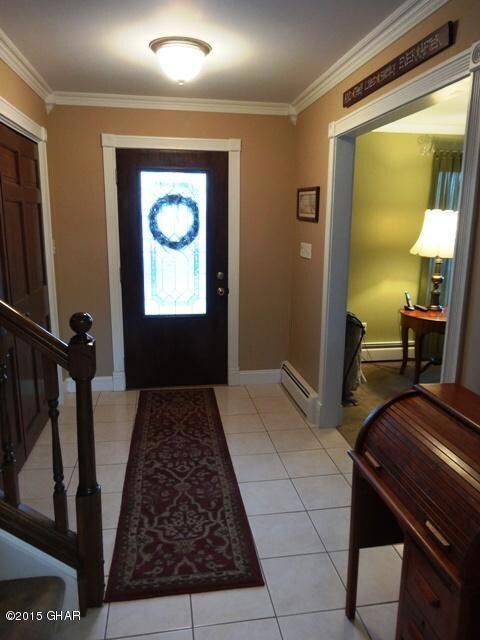 123 Dina Ave, Hazleton, PA 18201 - photo 4