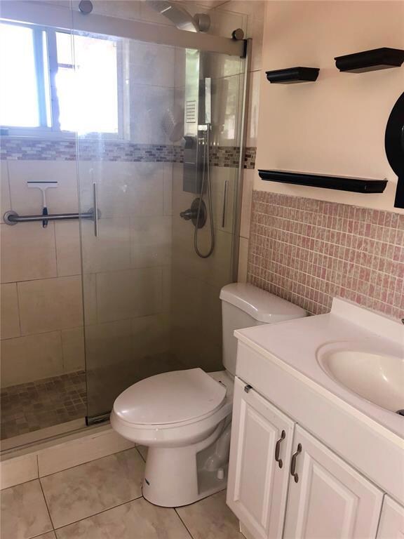 38 SE 11th St unit 2, Dania, FL 33004 - photo 5