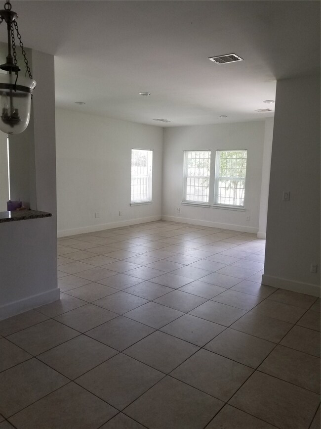 2528 Bennington St unit 2528, Houston, TX 77093 - photo 4