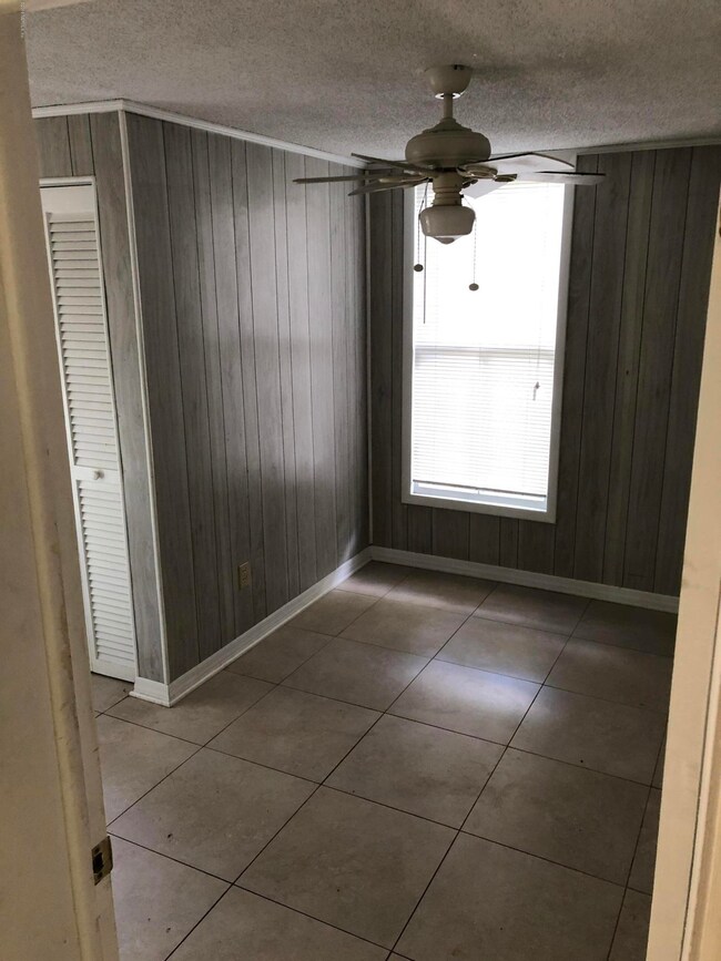 1604 Cherry St unit 2, Jacksonville, FL 32205 - photo 4