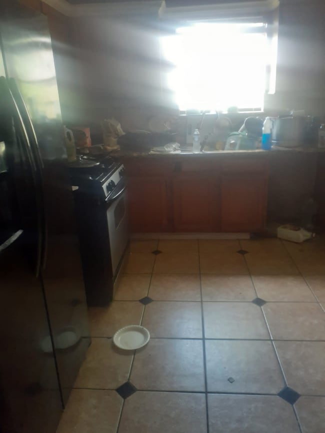 8819 Cold Lake Dr, Houston, TX 77088 - photo 6