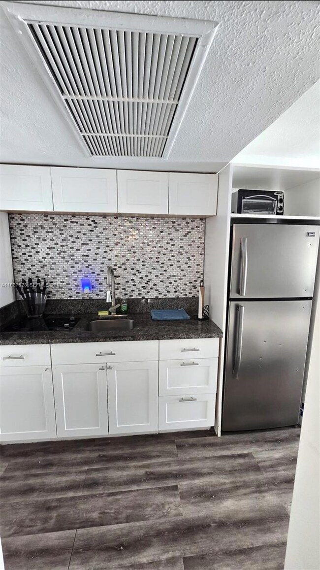 19201 Collins Ave unit 1124, Sunny Isles Beach, FL 33160 - photo 5