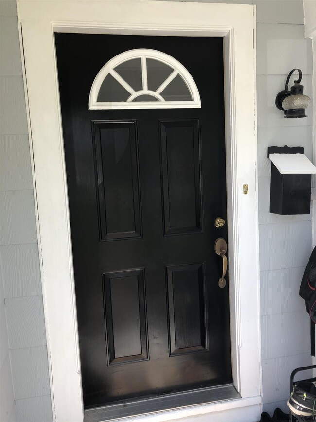 10 Jermain St, Albany, NY 12206 - photo 4