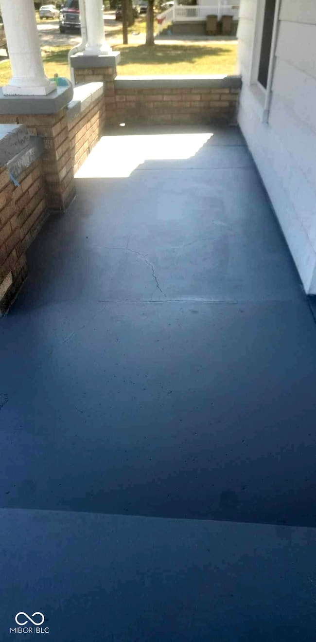 52 N Hinman St, Columbus, IN 47201 - photo 5