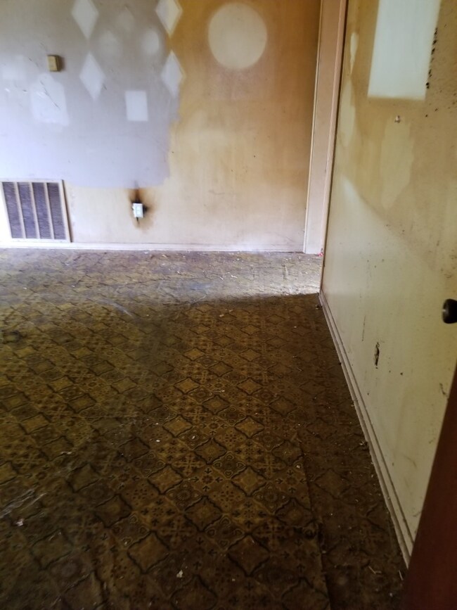 9703 Bertwood St, Houston, TX 77016 - photo 5