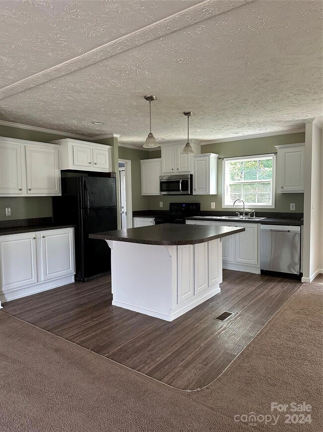 138 Forest Grove Dr unit 36, Statesville, NC 28625 - photo 3