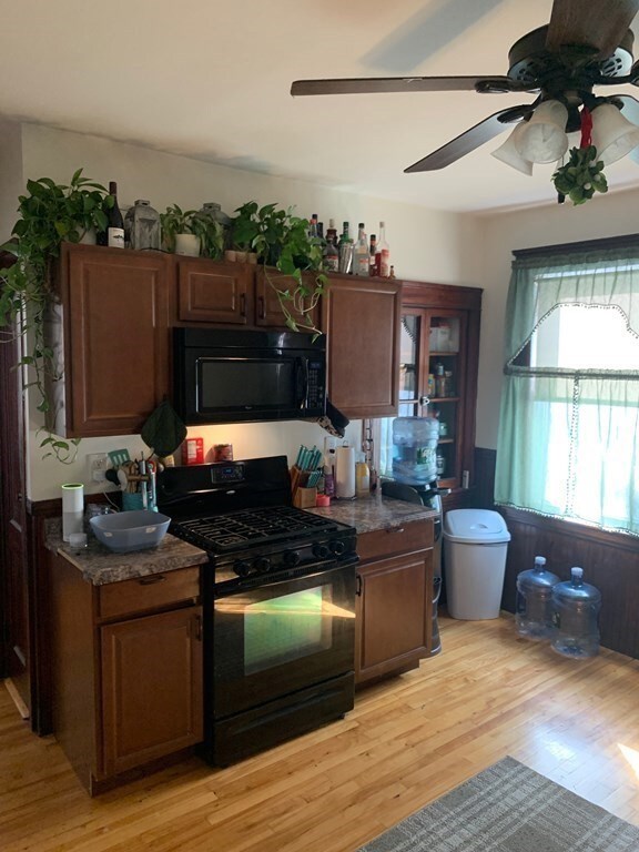 37 Derby St, Worcester, MA 01604 - photo 3