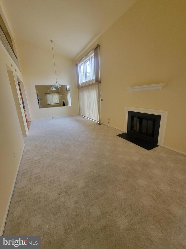 9412 Gentle Cir, Montgomery Village, MD 20886 - photo 2