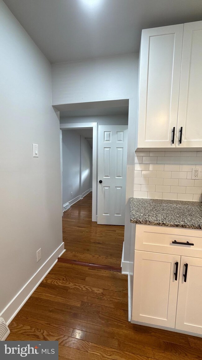 53 N Keystone Ave, Upper Darby, PA 19082 - photo 6