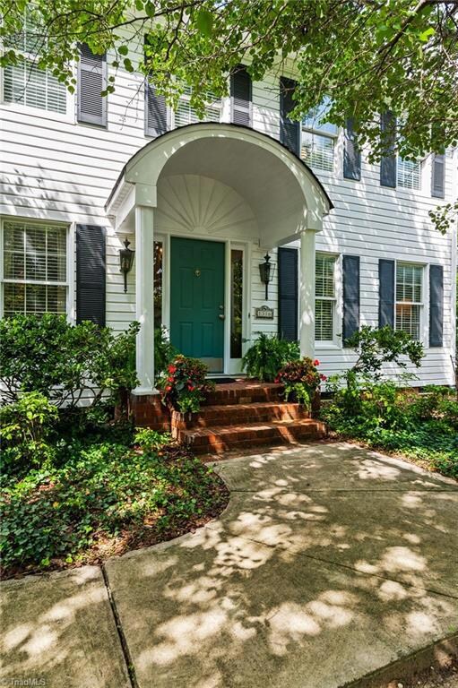 Traditional Home in the Heathgate Subdivision