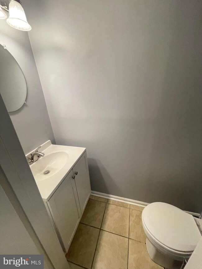 15018 Oak Crest Ct, Dumfries, VA 22025 - photo 5