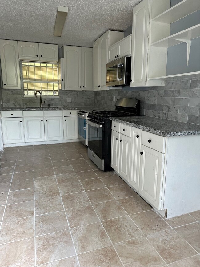 4009 Alice St, Houston, TX 77021 - photo 3