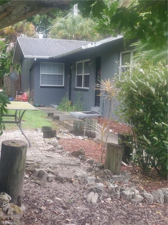 1081 Highlands Dr, Naples, FL 34103 - photo 2