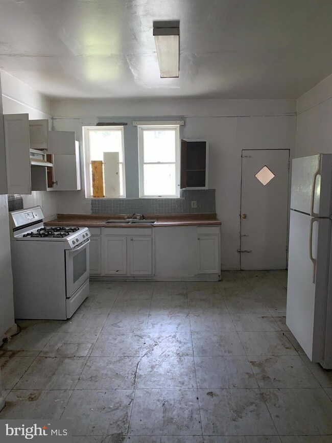 1812 N Washington St, Baltimore, MD 21213 - photo 5