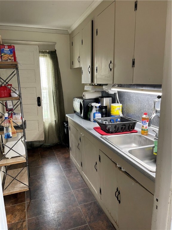 93 Aylsworth Ave, Woonsocket, RI 02895 - photo 5