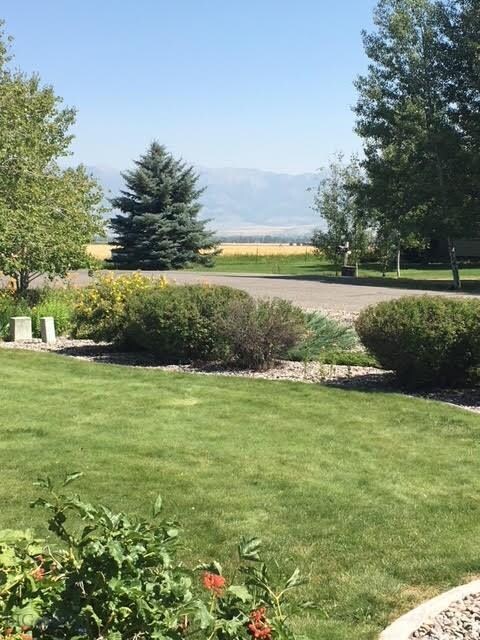 Outstanding view from the perfect End of Cul-de-Sa