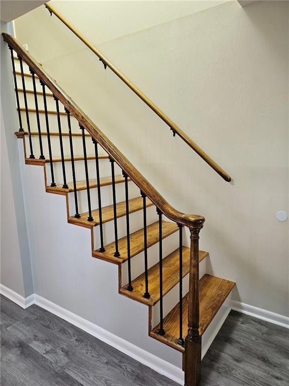 576 Markham Dr, Mobile, AL 36609 - photo 5