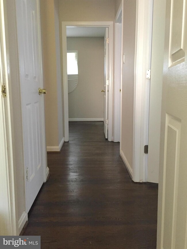 6406 Country Club Ct, Hyattsville, MD 20785 - photo 6