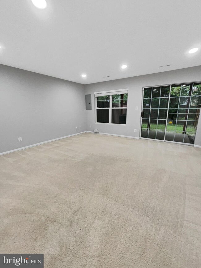 43122 Huntsman Square, Broadlands, VA 20148 - photo 7