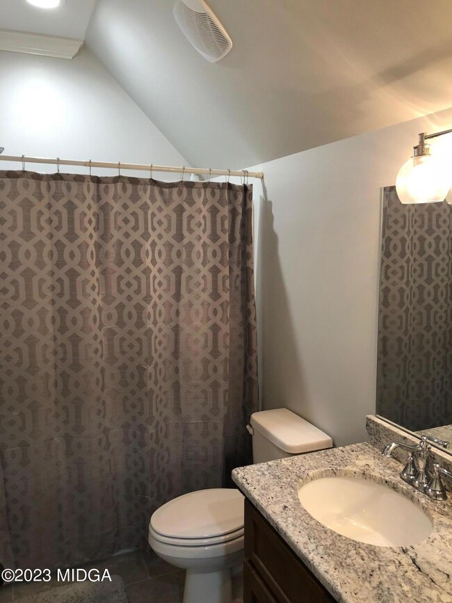 1107 Oglethorpe St unit A, Macon, GA 31201 - photo 3