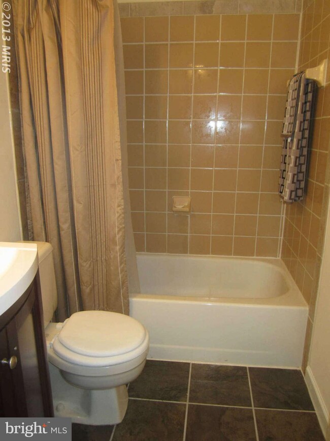 2015 Larkhall Rd, Dundalk, MD 21222 - photo 5