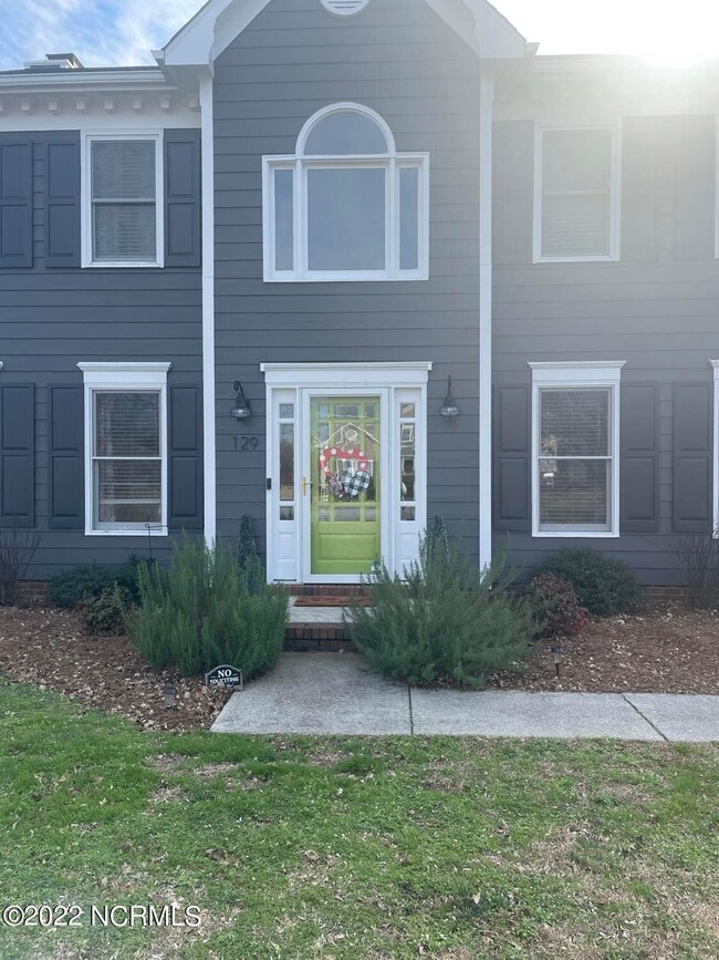 129 Plantation Blvd, Jacksonville, NC 28540 - photo 2