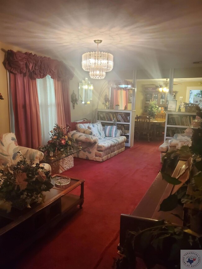 2722 Maple St, Texarkana, TX 75503 - photo 4