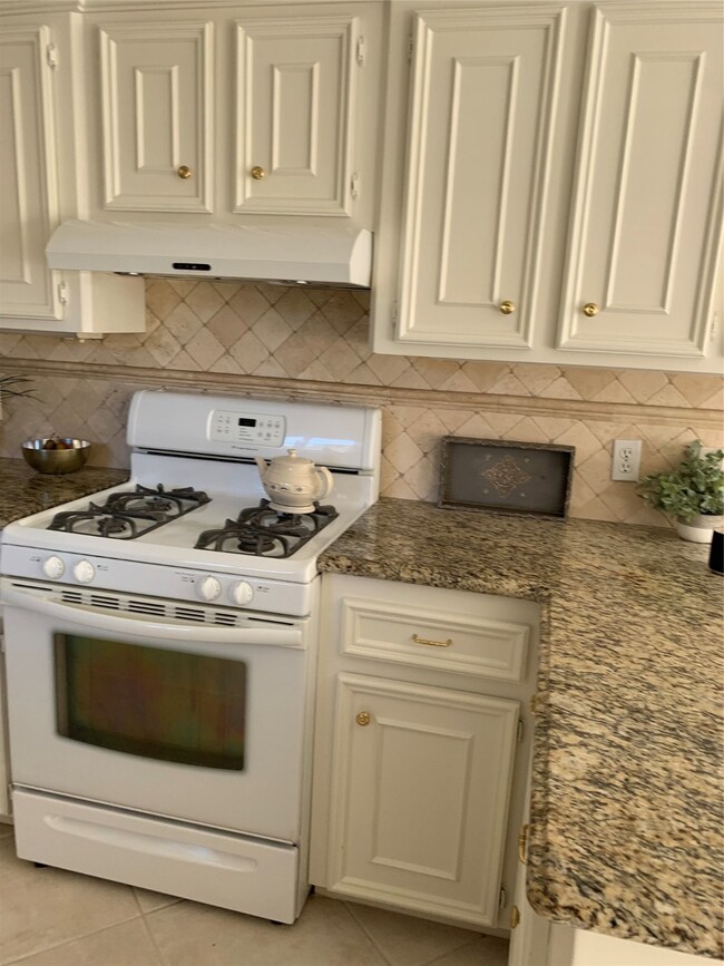 25711 Overlake Dr, Spring, TX 77380 - photo 6