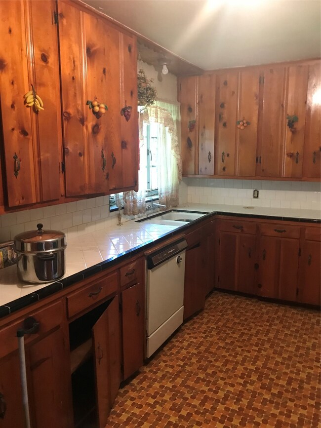 10202 Royal Oaks Dr, Houston, TX 77016 - photo 4