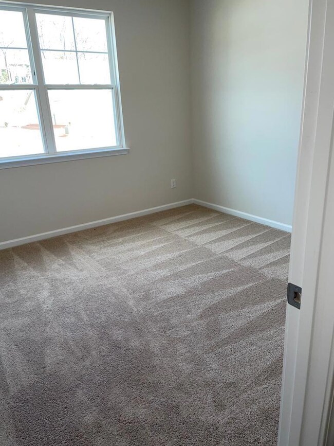 7108 Maple Run Cir unit 55, Charlotte, NC 28215 - photo 5