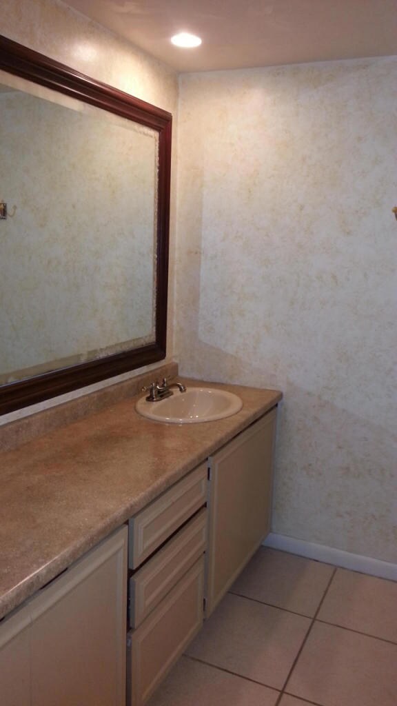 Master Vanity
