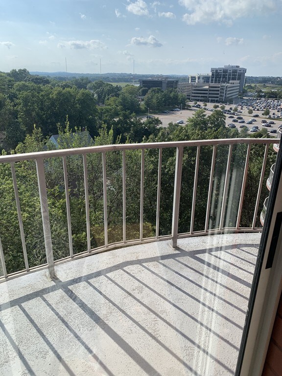 Sagamore Place Condominiums unit 910, Quincy, MA 02171 - photo 3