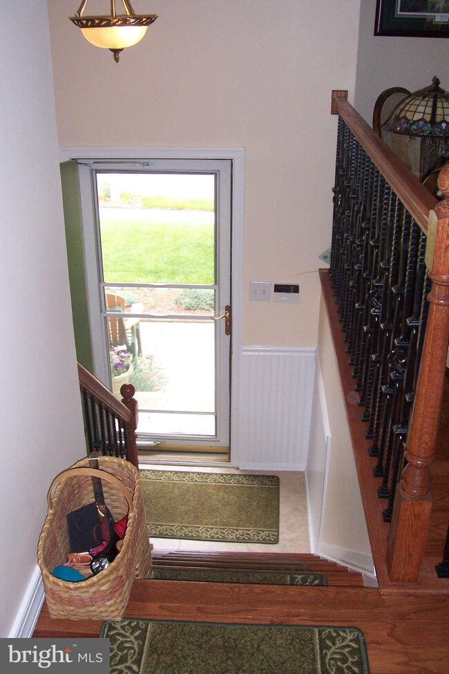 32 Yew Rd, Essex, MD 21221 - photo 4