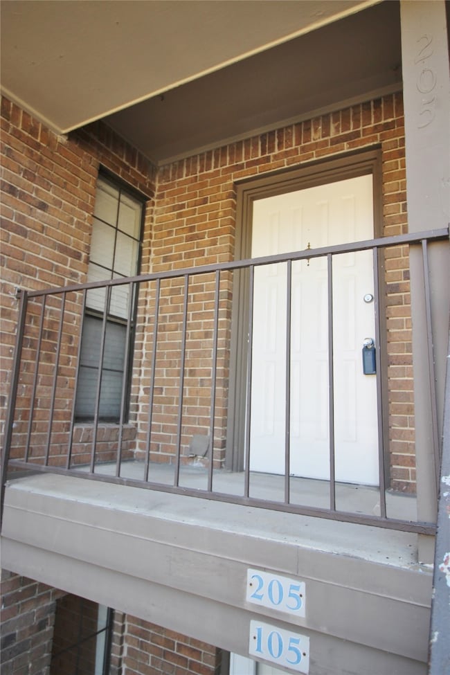 4544 Chaha Rd unit 205, Garland, TX 75043 - photo 2