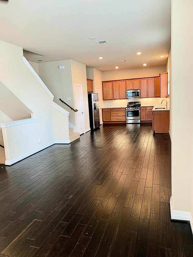 6625 N Main St unit C, Houston, TX 77009 - photo 7