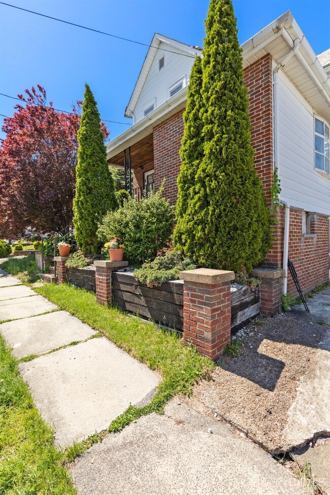 32 Rose St, South River, NJ 08882 - photo 4