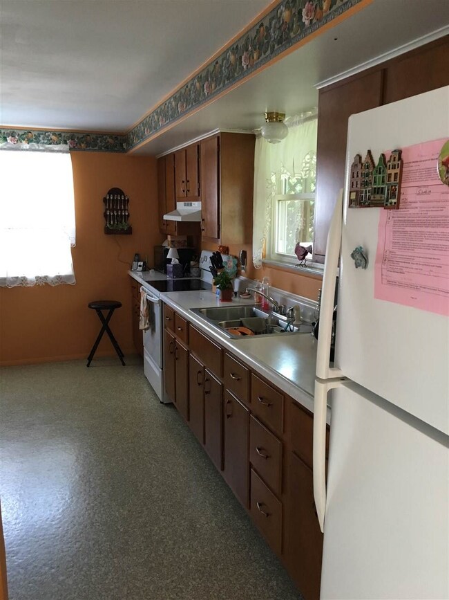 215 N Main St, Geneva, IN 46740 - photo 6