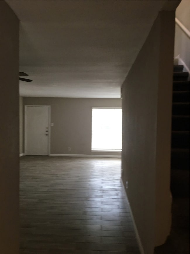 6200 W Tidwell Rd unit 806, Houston, TX 77092 - photo 3