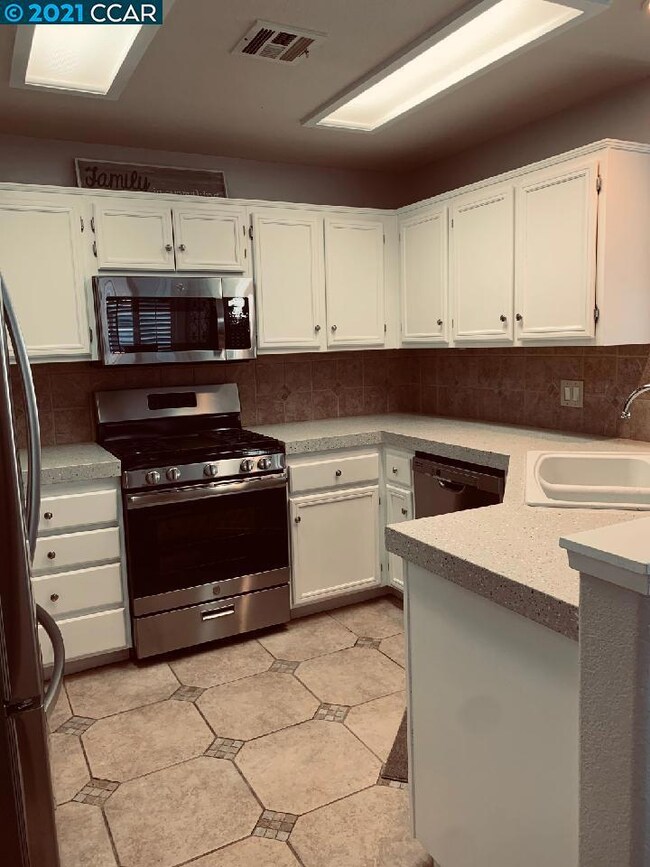 405 Whispering Willow Drive F unit F, Santee, CA 92071 - photo 5