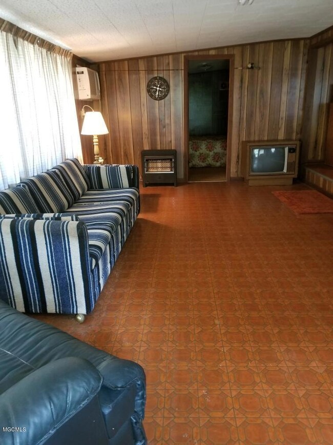 12226 Clarks Bayou Rd, Moss Point, MS 39562 - photo 5