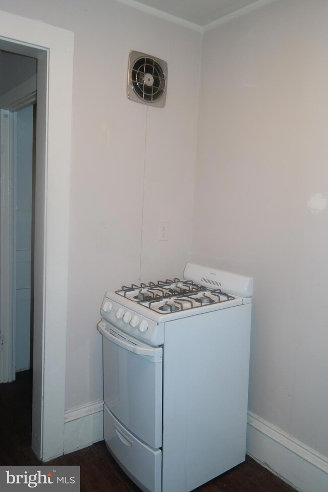 1127 Saint Paul St unit 3, Baltimore, MD 21202 - photo 7